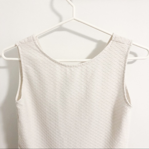 H&M Sleeveless Textured Skater Dress - Picture 3 of 3